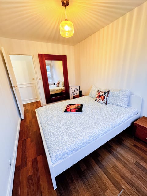Deluxe Apartment, City View | Blackout drapes, free WiFi