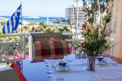 House, Balcony, Garden View | Outdoor dining