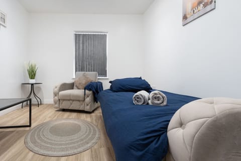 House | 1 bedroom