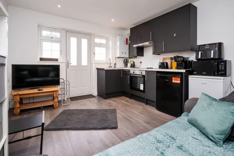 House | 1 bedroom