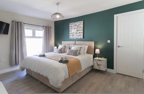 House | 4 bedrooms, high-speed internet