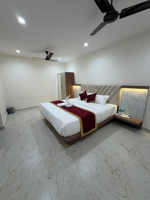 Deluxe Double Room | Free WiFi