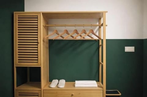 Economy-Einzelzimmer, geteiltes Badezimmer und WC | Interior