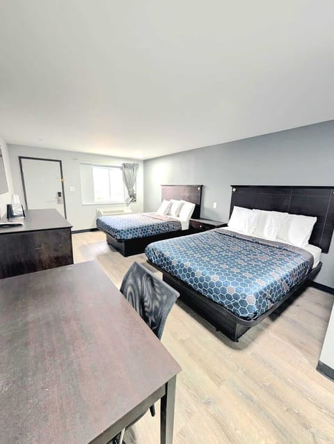 Room, 2 Double Beds, Non Smoking | Desk, free WiFi