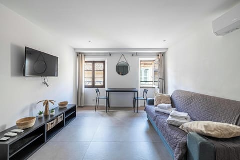 Apartment | Living area
