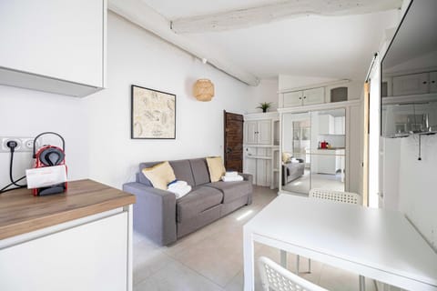 Apartment | Living area