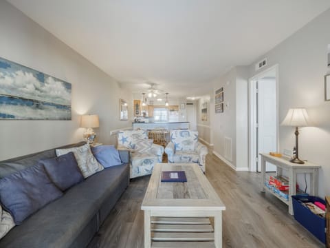 Condo (2 Bedrooms) | Property amenity