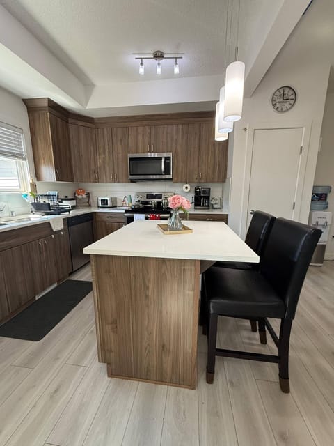 House, 3 Bedrooms, Patio | Private kitchen