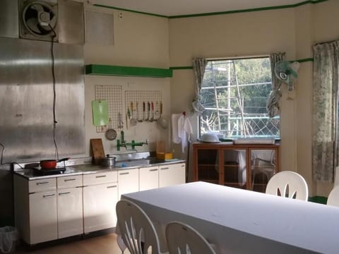 Fridge, microwave, stovetop, cookware/dishes/utensils