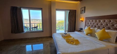 Deluxe Double Room, Patio, Mountain View | Free WiFi