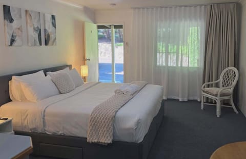 Deluxe Double Room | WiFi (free), bed sheets