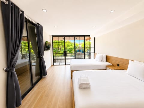 Family Room, Balcony | City view