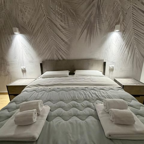 Family Double Room | In-room safe, desk, free WiFi