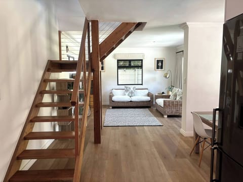 House, 2 Bedrooms, Patio | Living room