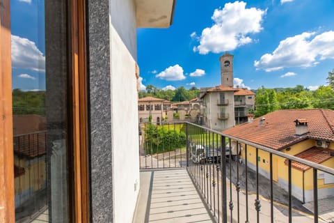 Family Townhome, 2 Bedrooms, Balcony (La Dimora Dei Colori Private Garden) | Balcony