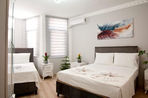 Classic Triple Room | Free WiFi
