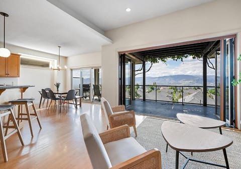 House, Balcony, Mountain View | Interior