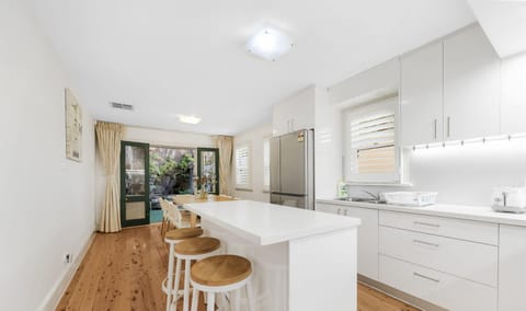House | 3 bedrooms, Internet