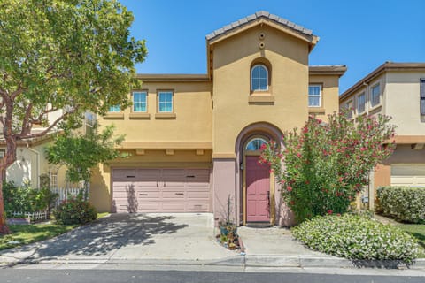 House (4 Bedrooms) | Front of property