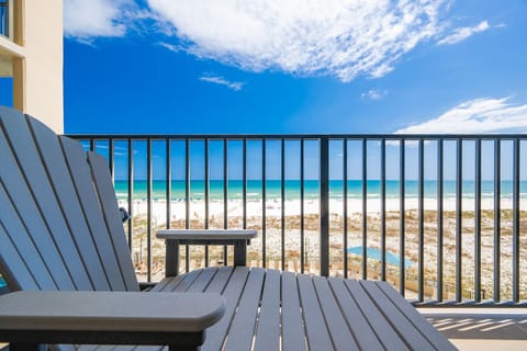 Condo, 3 Bedrooms | Property grounds