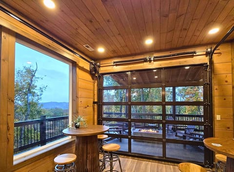 House, Accessible | 12 bedrooms, high-speed internet