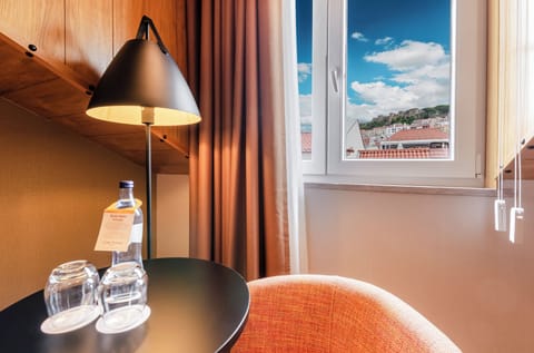Double or Twin Room (Mansard) | In-room safe, desk, soundproofing, WiFi (free)