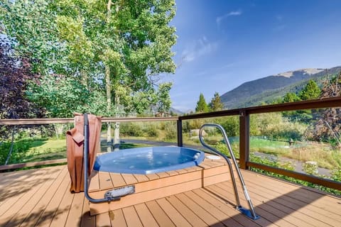 Condo, 1 King Bed with Sofa bed, Balcony, Mountain View (A-K-FF42E) | Outdoor spa tub