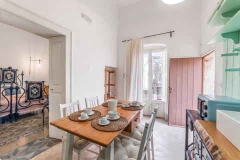 Standard Apartment, 1 Bedroom, Balcony (Casa Tafuri In The Historic Center) | Private kitchen