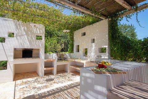 House (3 Bedrooms) | Terrace/patio