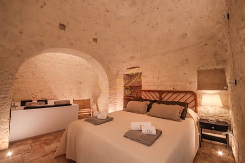 Villa (2 Bedrooms) | 2 bedrooms, iron/ironing board, cribs/infant beds, bed sheets