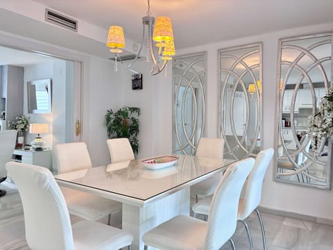 House | 4 bedrooms, Internet