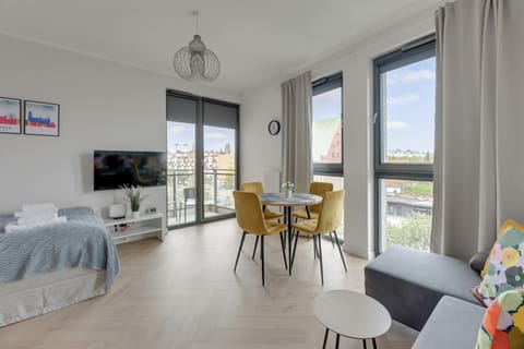Studio Suite, Balcony | Iron/ironing board, free WiFi