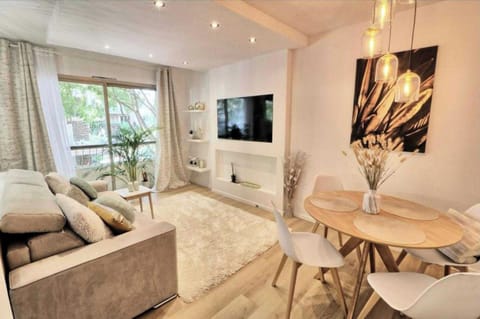 Apartment | Living area