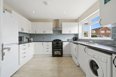 House | 3 bedrooms, Internet