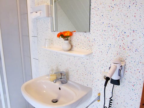 Family Room, Multiple Beds (Category 4) | Minibar, in-room safe, desk, laptop workspace