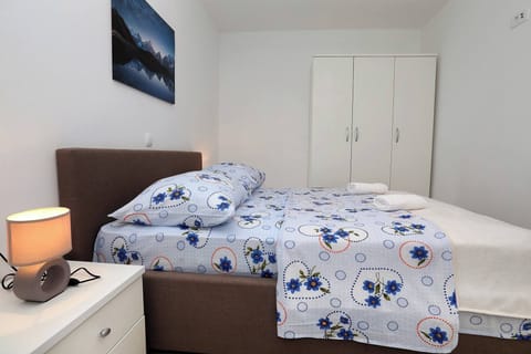 Apartment, 2 Bedrooms, Smoking | 2 bedrooms