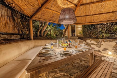 Villa, 5 Bedrooms, Private Pool | Outdoor dining