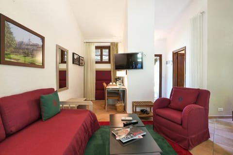 Comfort Double or Twin Room, Patio, Garden View | Living area