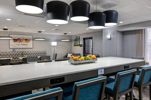 Lobby lounge