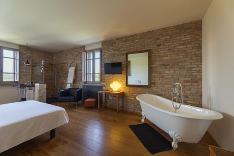 Suite | Premium bedding, in-room safe, individually furnished, desk