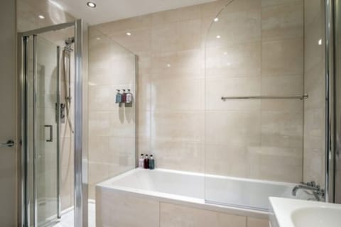 Grand Double Room, Golf View | Bathroom | Designer toiletries, hair dryer, towels, soap