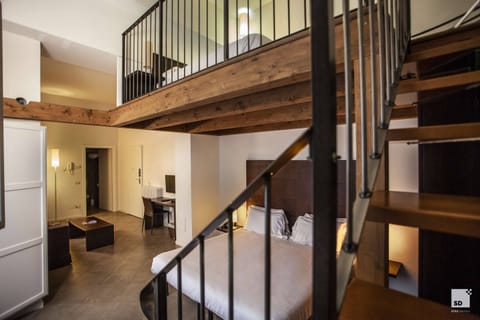 Classic Condo | Memory foam beds, minibar, in-room safe, desk