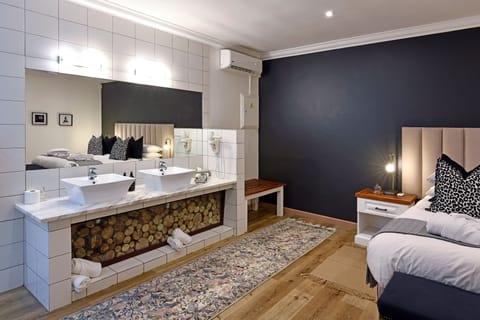 Courtyard (King Size) | Bathroom | Shower, designer toiletries, hair dryer, bathrobes