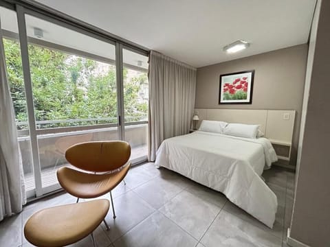 Classic Apartment, Balcony | Free WiFi