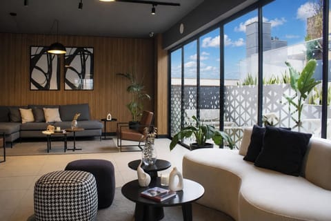 Luxury Apartment, Lanai, Sea View | Living area
