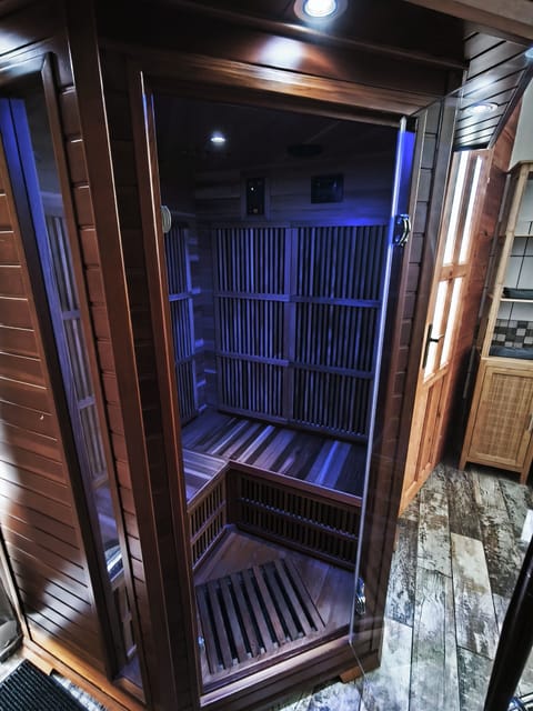 Deluxe Apartment | Free WiFi