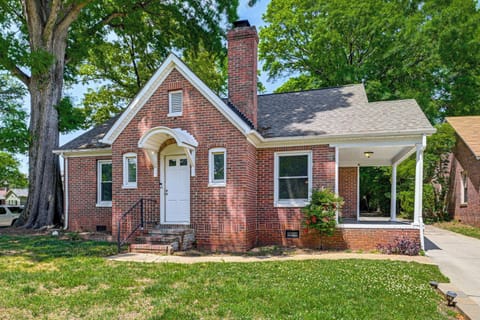 House (2 Bedrooms) | Front of property
