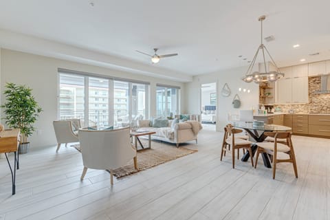 Apartment (4 Bedrooms) | Living area | 45-inch Smart TV with digital channels