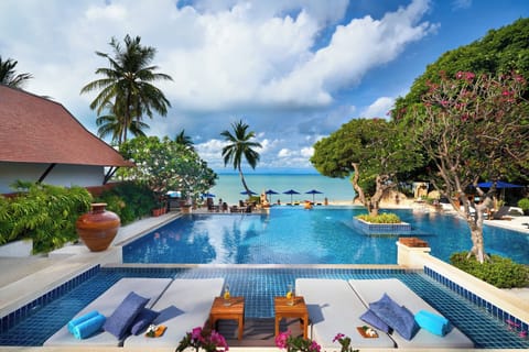 2 outdoor pools, pool umbrellas, sun loungers