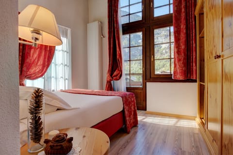 Superior Room | Minibar, in-room safe, desk, free WiFi